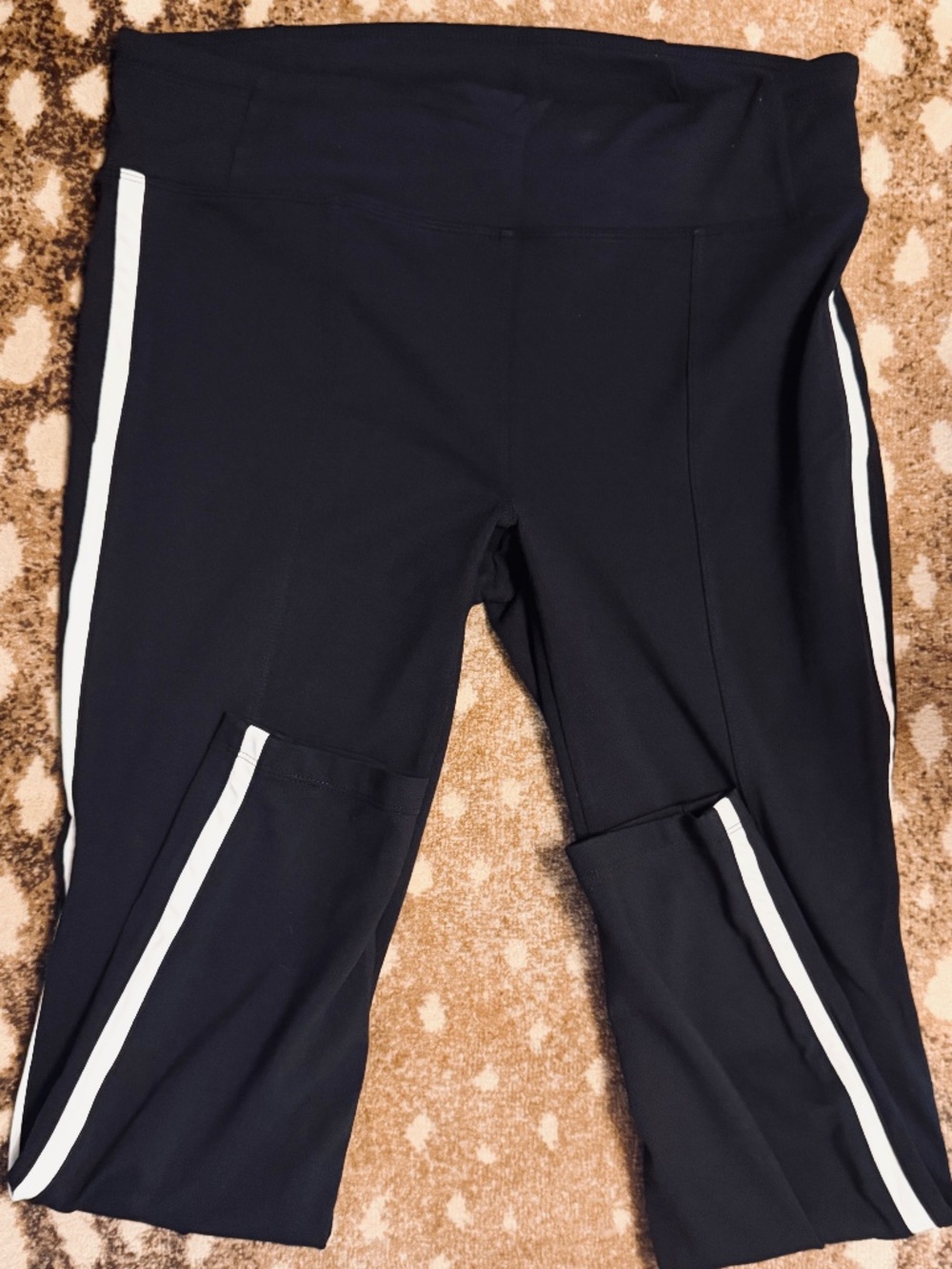 Athleta Metro Reflective Side Stripe 7/8 Legging - Black, Size L